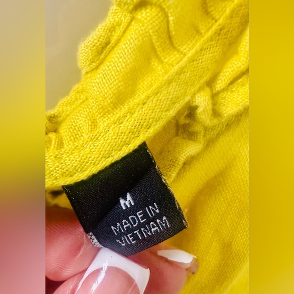 Yellow Ruffled Sleeve Top - Picture 3 of 3